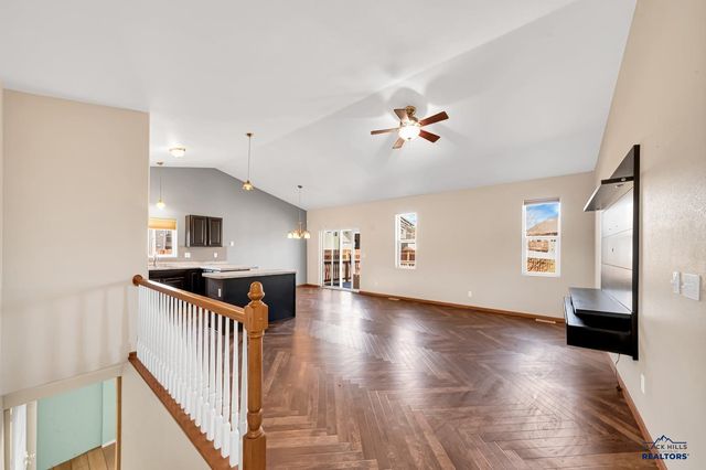 6651 WELLINGTON DR, Rapid City, SD 57702