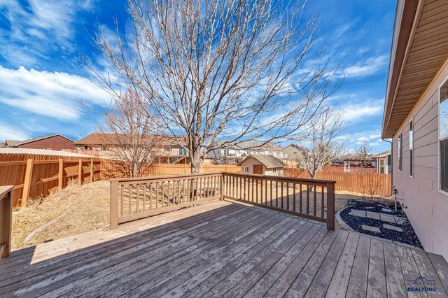 6651 WELLINGTON DR, Rapid City, SD 57702