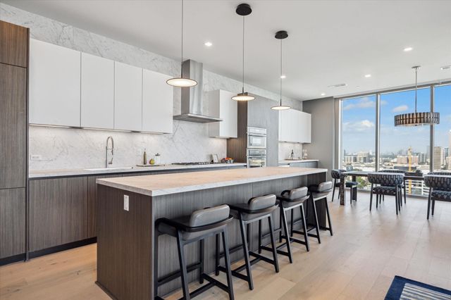 1711 Allen Parkway 2101, Houston, TX 77019