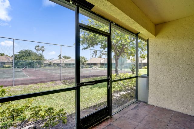 617 Banks Road 617, Margate, FL 33063