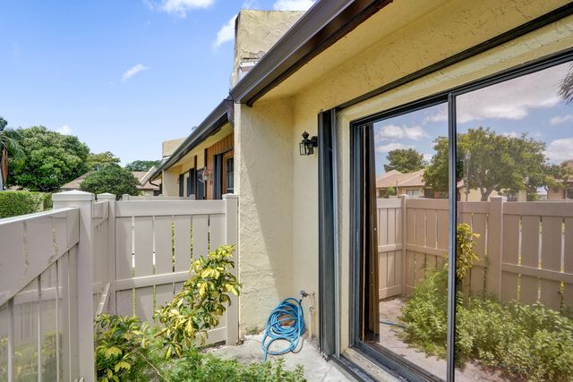 617 Banks Road 617, Margate, FL 33063