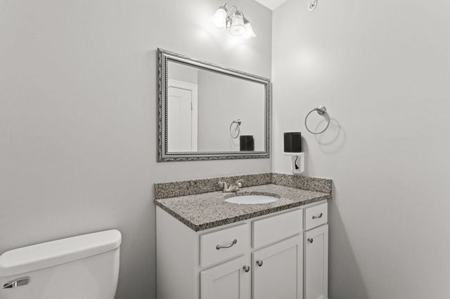 34 Callaway Dr Unit 4, Concord, NH 03301