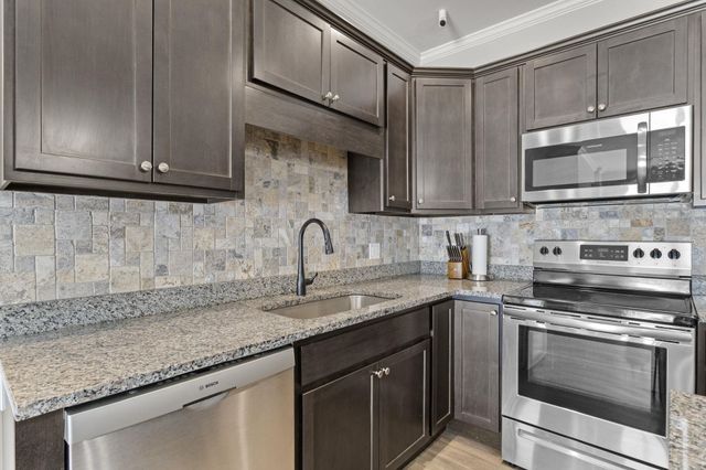 34 Callaway Dr Unit 4, Concord, NH 03301