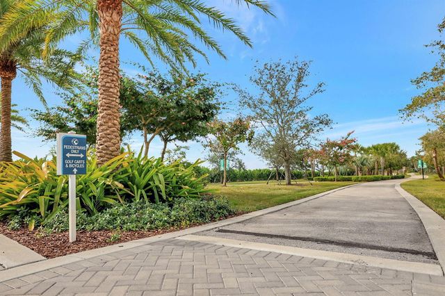 12132 SW Willowy Way, Port St. Lucie, FL 34987