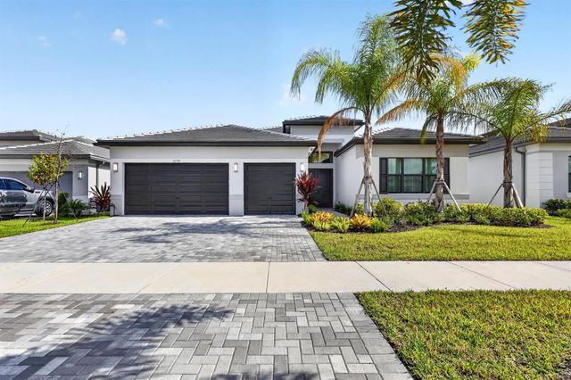 12132 SW Willowy Way, Port St. Lucie, FL 34987