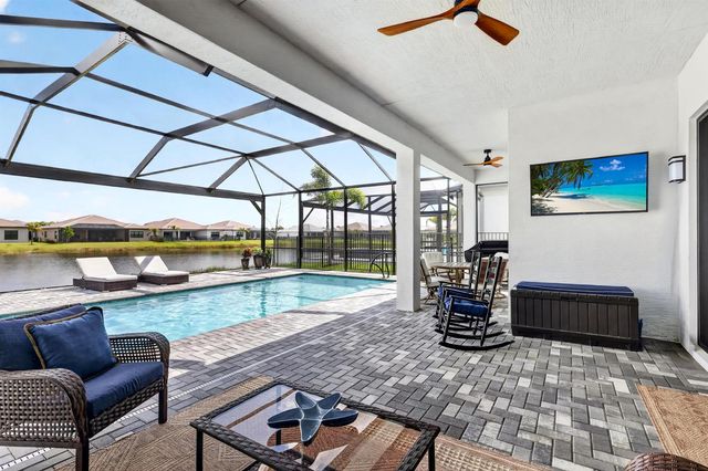 12132 SW Willowy Way, Port St. Lucie, FL 34987