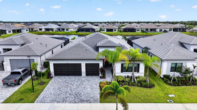 12132 SW Willowy Way, Port St. Lucie, FL 34987