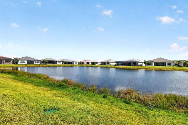 12132 SW Willowy Way, Port St. Lucie, FL 34987
