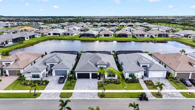 12132 SW Willowy Way, Port St. Lucie, FL 34987