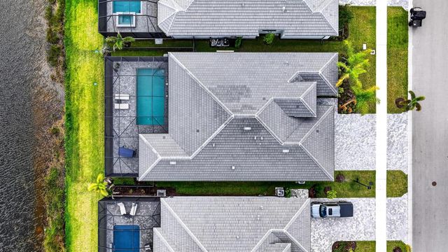 12132 SW Willowy Way, Port St. Lucie, FL 34987