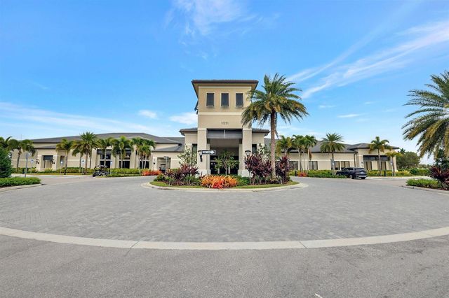 12132 SW Willowy Way, Port St. Lucie, FL 34987