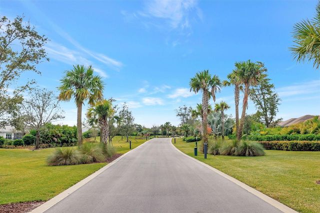12132 SW Willowy Way, Port St. Lucie, FL 34987
