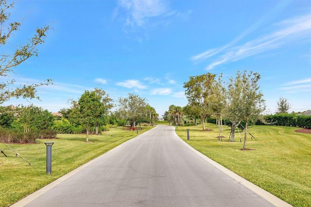 12132 SW Willowy Way, Port St. Lucie, FL 34987