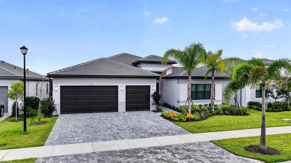 12132 SW Willowy Way, Port St. Lucie, FL 34987