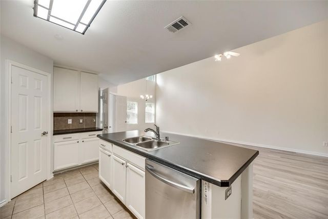 9923 Wake Bridge Drive, Frisco, TX 75035