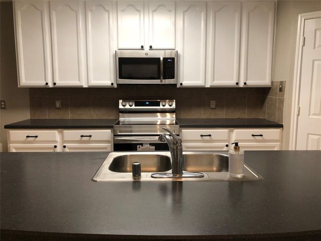 9923 Wake Bridge Drive, Frisco, TX 75035