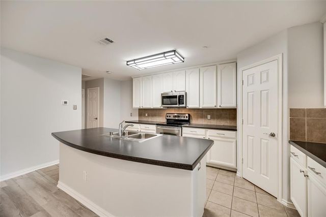 9923 Wake Bridge Drive, Frisco, TX 75035