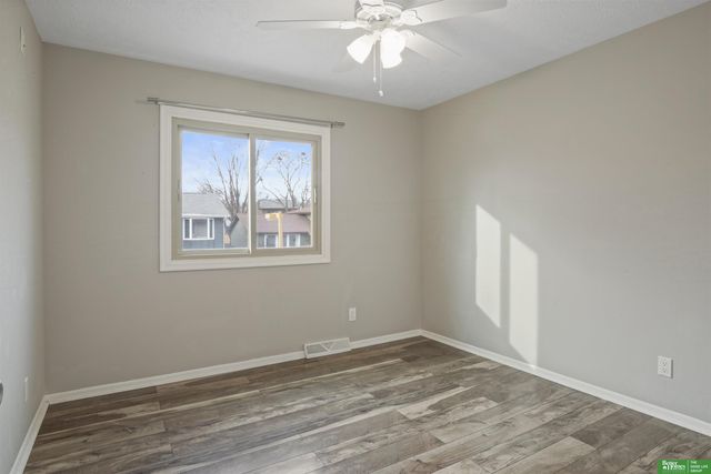 6023 N 110th Circle, Omaha, NE 68164