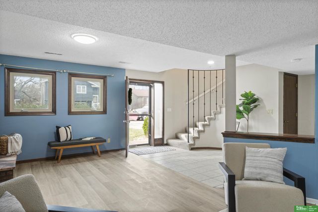 6023 N 110th Circle, Omaha, NE 68164