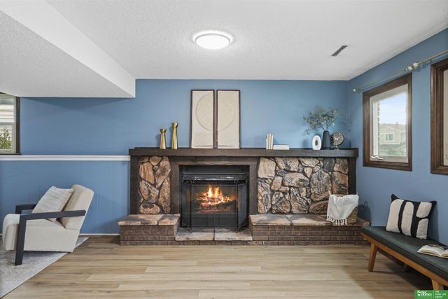 6023 N 110th Circle, Omaha, NE 68164