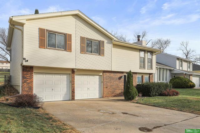 6023 N 110th Circle, Omaha, NE 68164