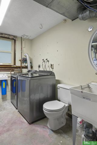 6023 N 110th Circle, Omaha, NE 68164