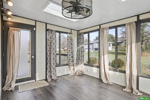 6023 N 110th Circle, Omaha, NE 68164