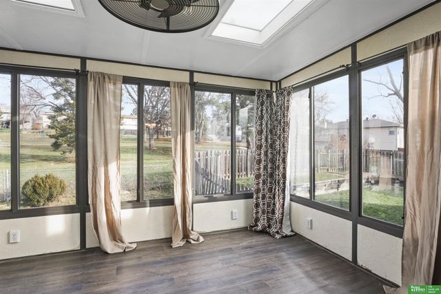 6023 N 110th Circle, Omaha, NE 68164