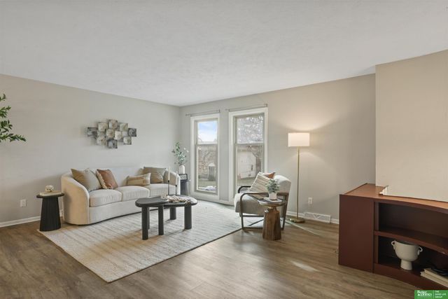 6023 N 110th Circle, Omaha, NE 68164