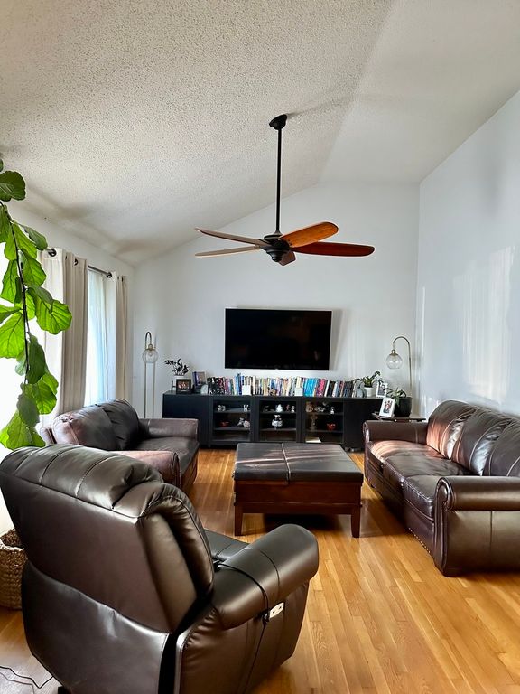 8729 N Oriole Avenue, Niles, IL 60714 — photo 2