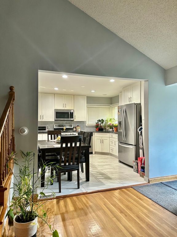 8729 N Oriole Avenue, Niles, IL 60714 — photo 3