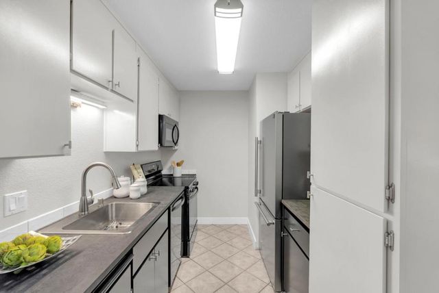 309 Tradewinds Drive 5, San Jose, CA 95123