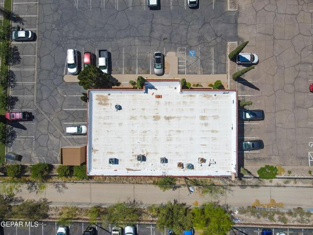 230 Thunderbird Drive P, El Paso, TX 79912