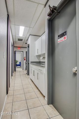 230 Thunderbird Drive P, El Paso, TX 79912