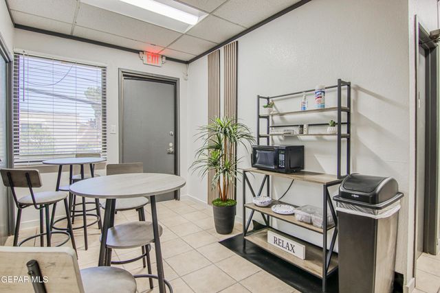 230 Thunderbird Drive P, El Paso, TX 79912