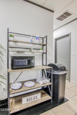 230 Thunderbird Drive P, El Paso, TX 79912