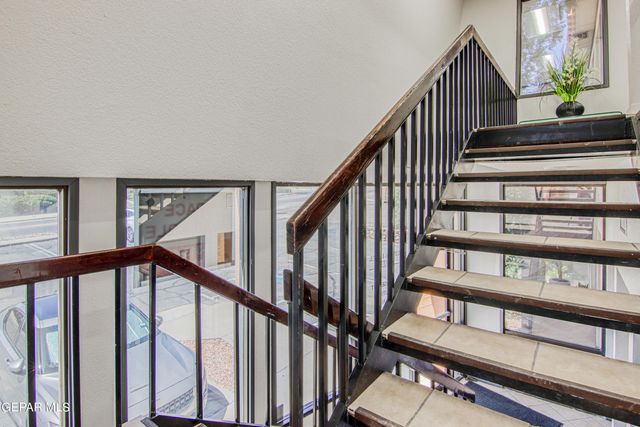 230 Thunderbird Drive P, El Paso, TX 79912