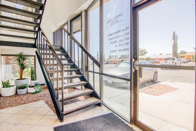 230 Thunderbird Drive P, El Paso, TX 79912