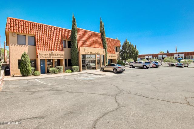 230 Thunderbird Drive P, El Paso, TX 79912