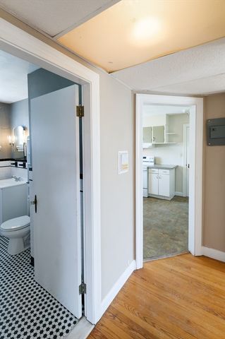 20 Ashland St 3L, Worcester, MA 01609