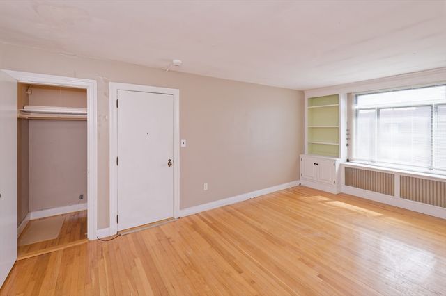 20 Ashland St 3L, Worcester, MA 01609