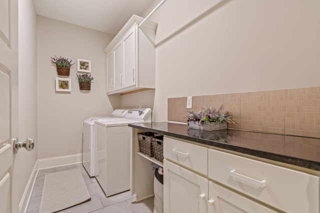 8007 June Apple Ln, Spring Hill, TN 37174