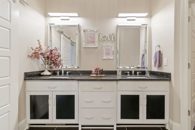 8007 June Apple Ln, Spring Hill, TN 37174