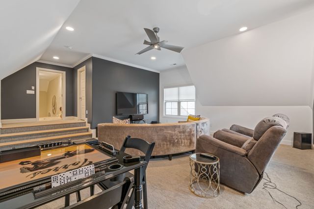 8007 June Apple Ln, Spring Hill, TN 37174