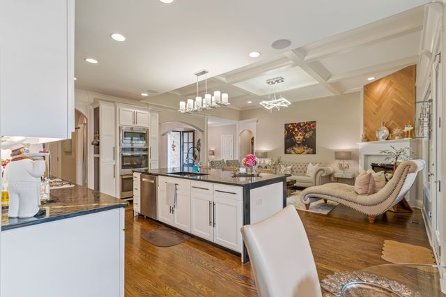 8007 June Apple Ln, Spring Hill, TN 37174