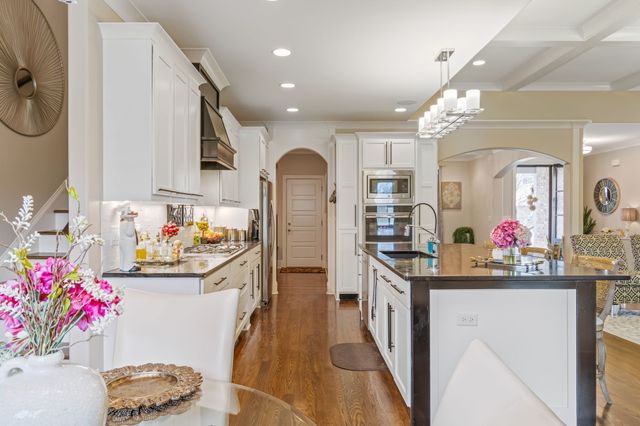 8007 June Apple Ln, Spring Hill, TN 37174