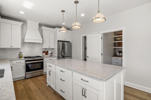 403 NW Reinhart Drive, Ankeny, IA 50023