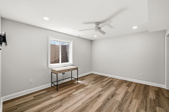 403 NW Reinhart Drive, Ankeny, IA 50023