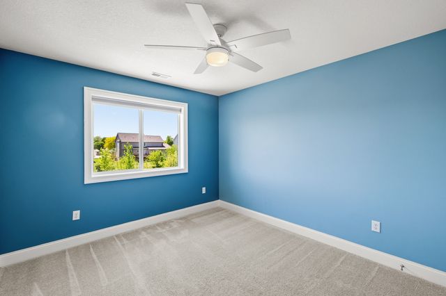 403 NW Reinhart Drive, Ankeny, IA 50023