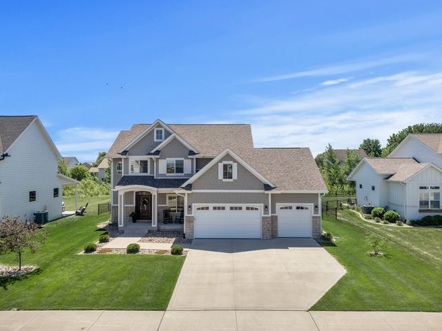 403 NW Reinhart Drive, Ankeny, IA 50023